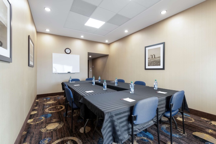 Best Western Plus Moosomin Hotel photo 20