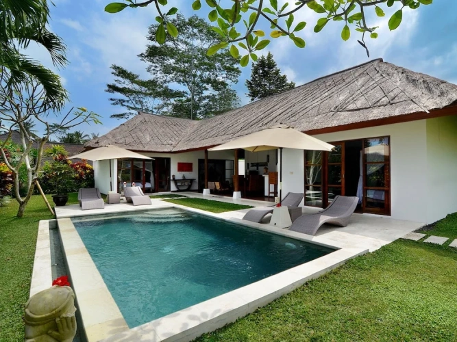 3 Bedrooms Family Villa