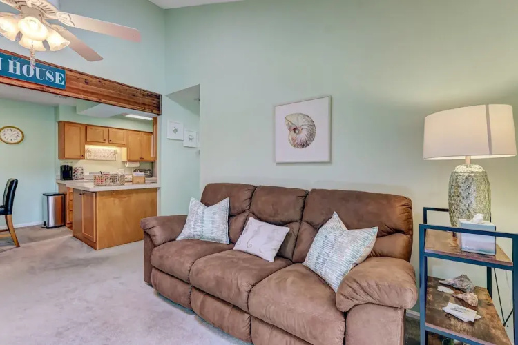 2745 Forest Ridge 2 Bedroom Condo by RedAwning