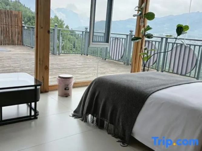 Standard Double room with mountain view