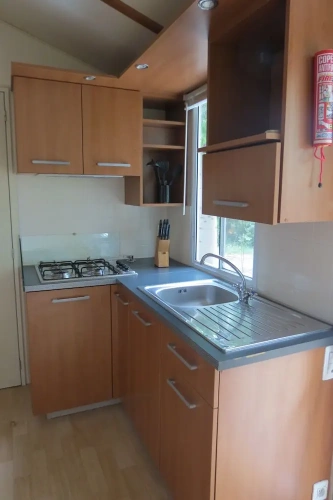 2 Bedrooms Bungalow