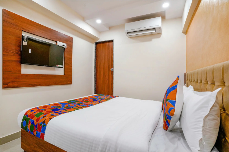 FabHotel Saineel I