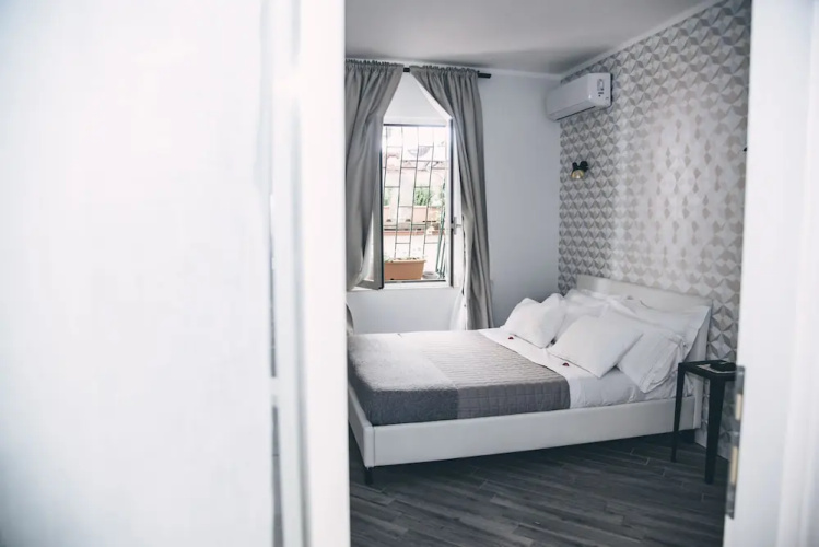 Spagna Rooms