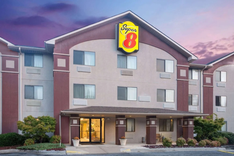 Super 8 - Lynchburg, VA