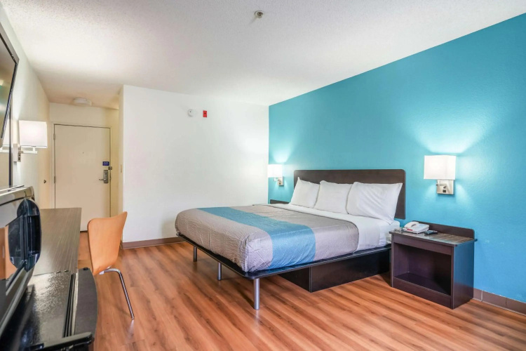 Motel 6 Rocky Mount, NC
