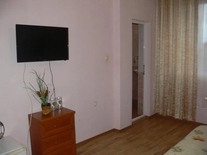 Veliana Guest House