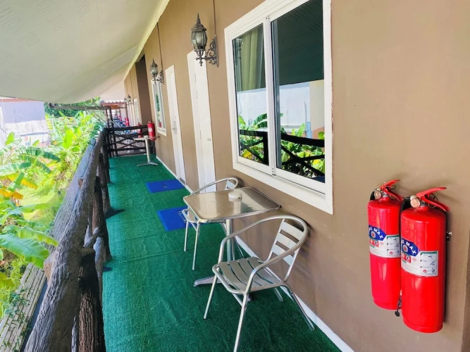 Deluxe Twin room with balcony