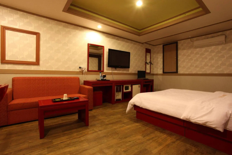 KS Hotel