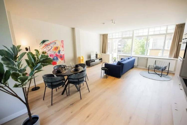 Quadruple Apartment
