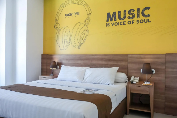 Front One Hotel Pamekasan Madura