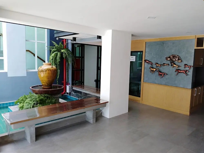 Home Inn Hotel