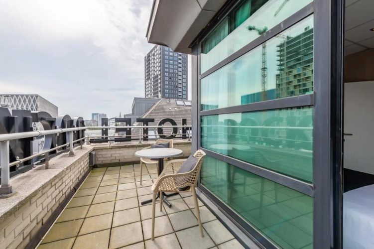 Hotel Docklands