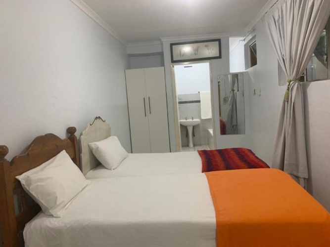 1 Bedroom Quintuple Apartment