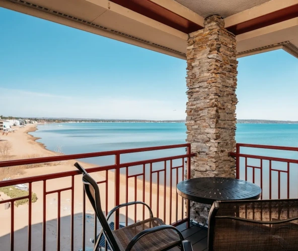 1 Bedroom Suite with balcony