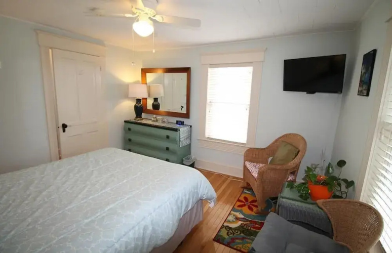 Delaware Avenue 32A