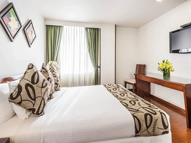 Standard Double room with city view