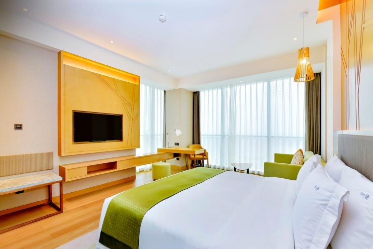 Standard Double room with lake view