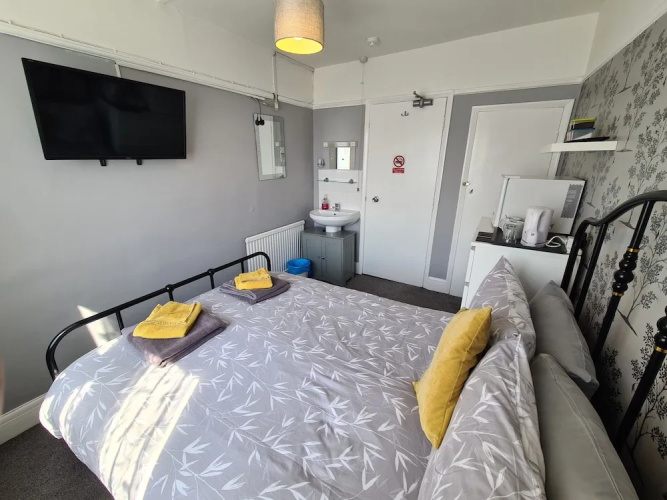 The Roslyn Hotel