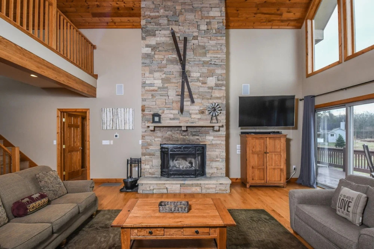 No Wake Zone 5 Bedroom House