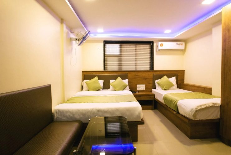 Hotel Happyland