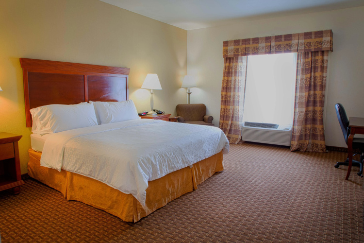 Holiday Inn Express & Suites Center by IHG