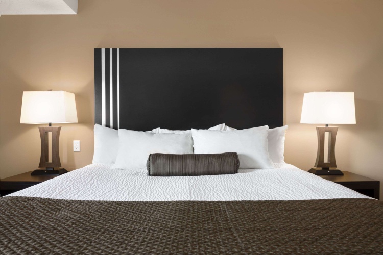Days Inn by Wyndham Calgary Northwest photo 6