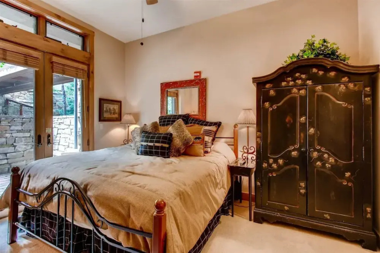 3 Bedroom Condo