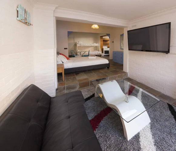 Manly Waves Hotel