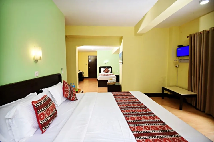 3 Bedrooms Standard Family room with balcony