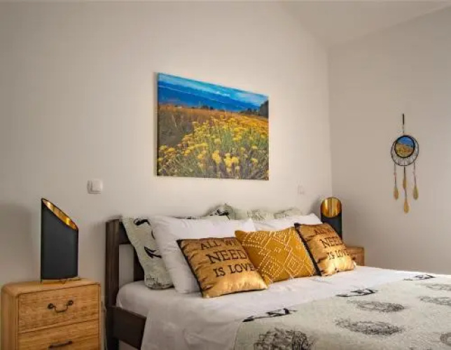 Marina Apartments Vir