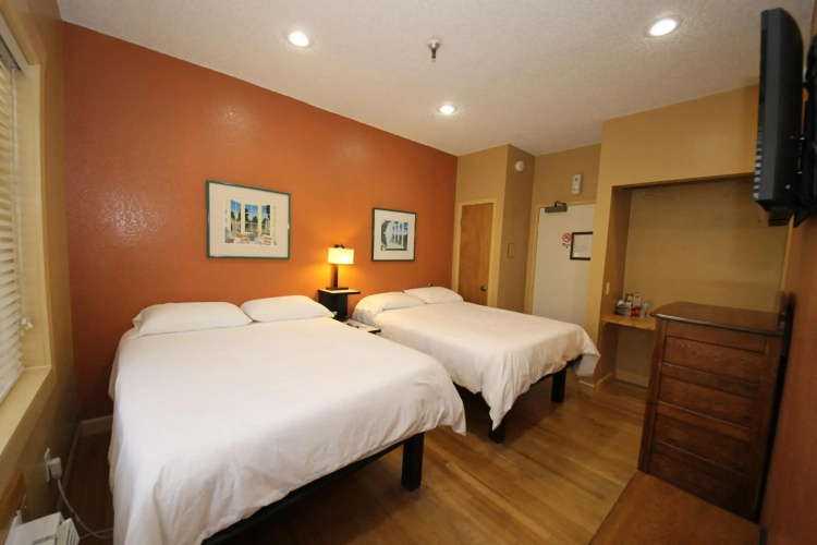 Hyde Park Hotel