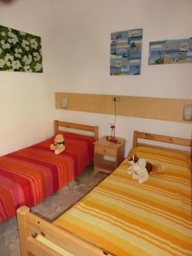 3 Bedrooms Apartment with garden view