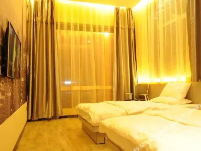 Upper Hotel