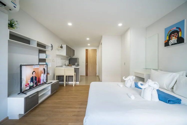 Ozone Condo by Lofty