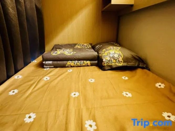 Bed in Dorm (male dorm)