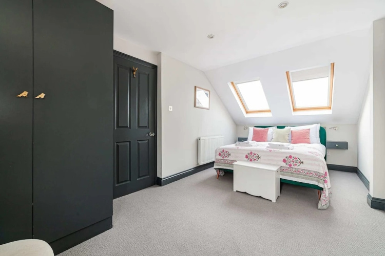 Colourful Southfields Charm