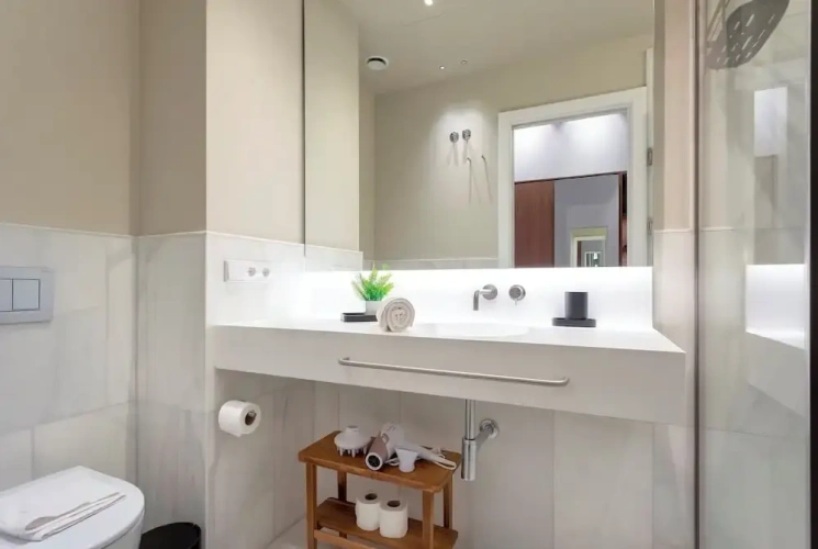 2 Bedrooms Apartment
