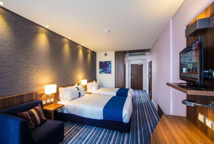 Holiday Inn Express Lisbon - Alfragide by IHG