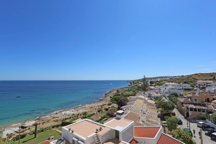 B83 - Calheta Terrace View Apartment