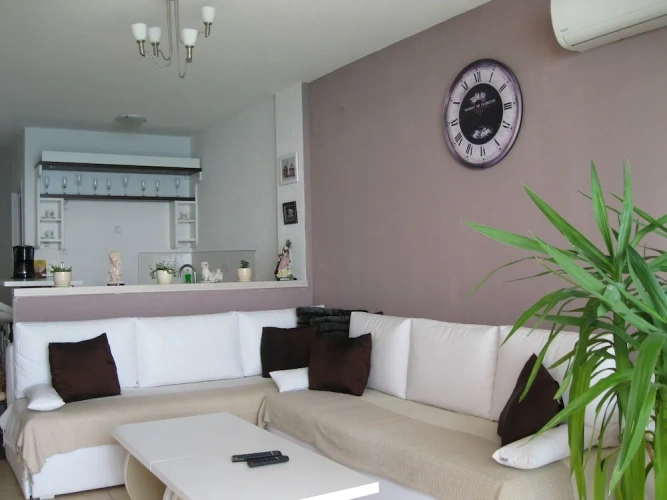 2 Bedrooms Apartment with lake view