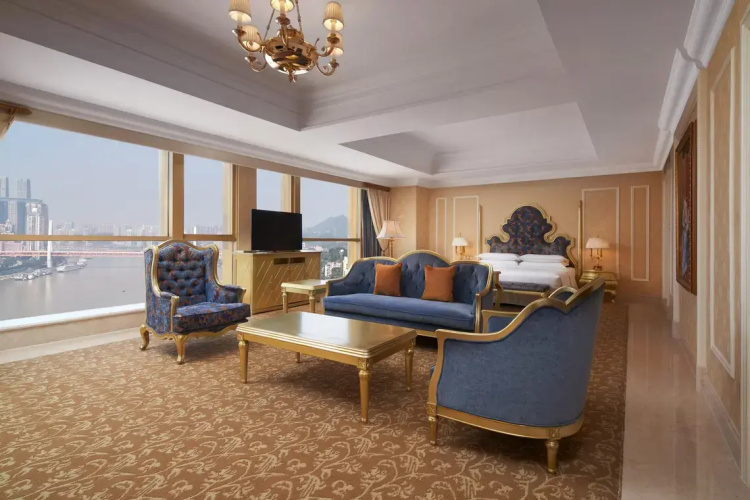 Double Club Studio with river view