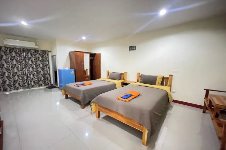 Deluxe Twin room with balcony