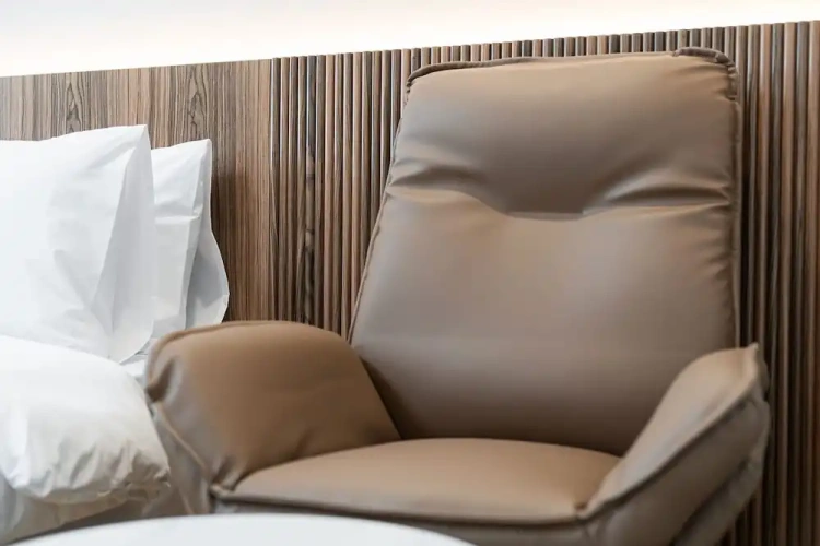 Standard Twin room with city view