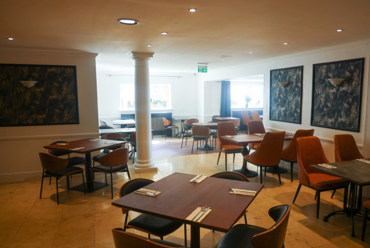 Ramada by Wyndham Cheltenham photo 18