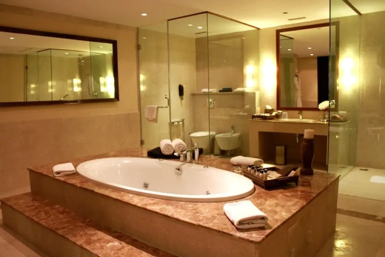 1 Bedroom Luxury Suite