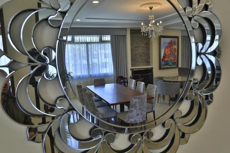 Quindeloma Art Hotel And Gallery