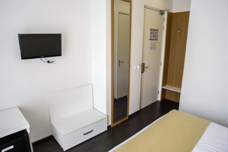 Hotel Larende