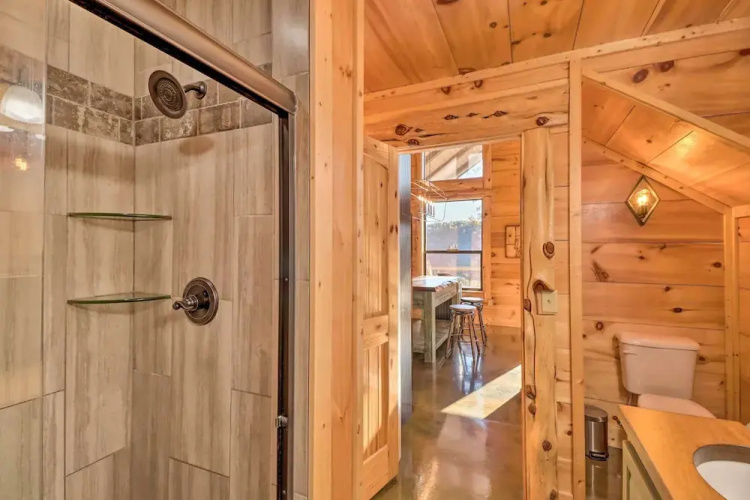 Mountain View Hideaway w/ Outdoor Fireplace!