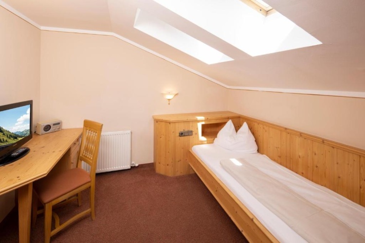 Standard Quadruple room with balcony and with view