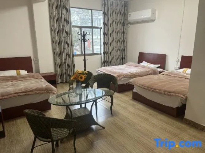 Standard Triple Family room